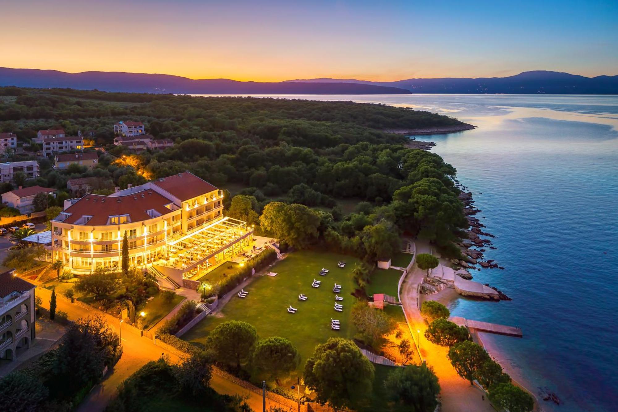 Spa & Wellness Hotel Pinia Malinska Dış mekan fotoğraf
