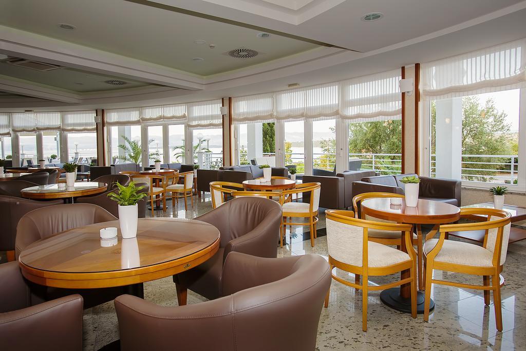 Spa & Wellness Hotel Pinia Malinska Dış mekan fotoğraf