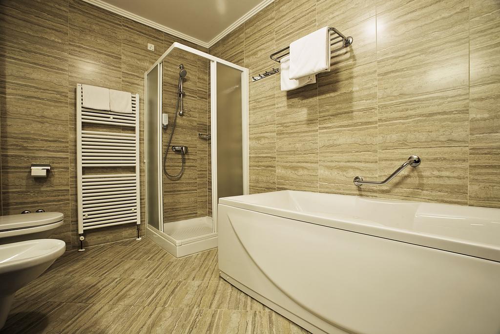 Spa & Wellness Hotel Pinia Malinska Oda fotoğraf